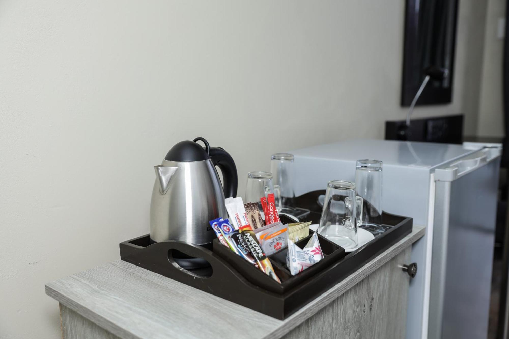 Q'S Boutique Stay Standerton 外观 照片